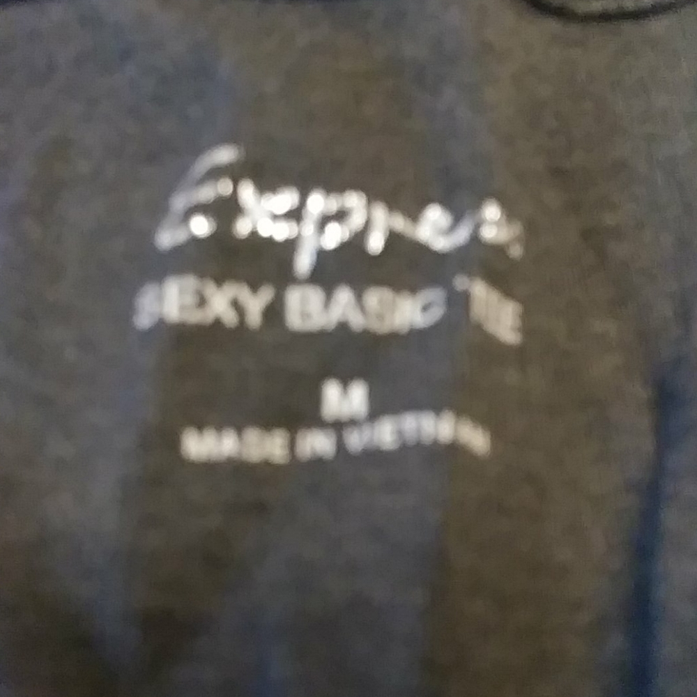 Basic black tee - Picture 2 of 2